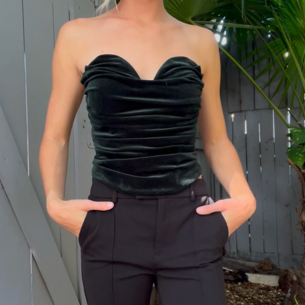 Emerald Green Velvet Corset Top from Express Size Small, Body Contour